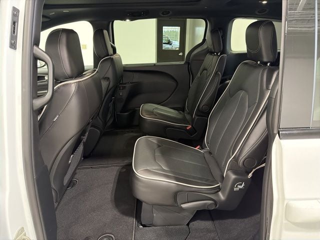 2026 Chrysler Pacifica PACIFICA LIMITED AWD