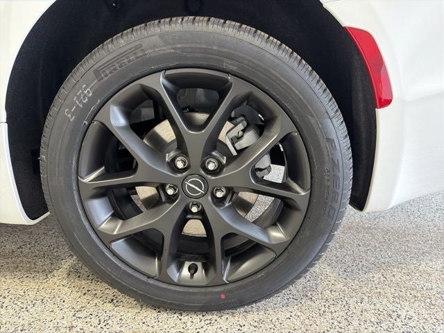 2026 Chrysler Pacifica PACIFICA LIMITED AWD