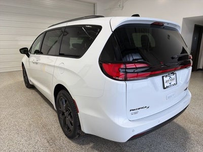 2026 Chrysler Pacifica PACIFICA LIMITED AWD