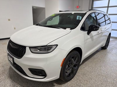 2026 Chrysler Pacifica PACIFICA LIMITED AWD