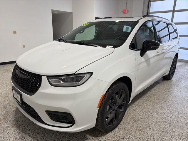 2026 Chrysler Pacifica PACIFICA LIMITED AWD