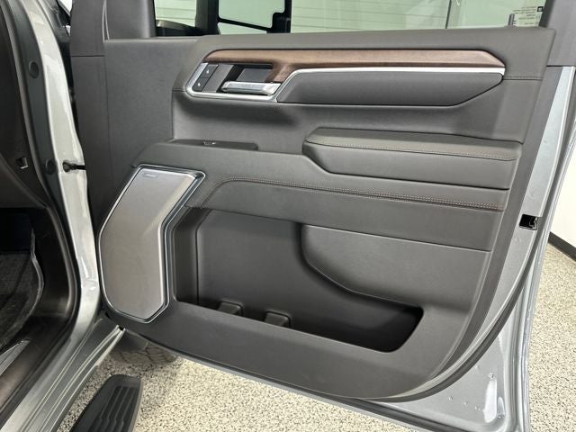 2024 Chevrolet Silverado 2500HD 4WD Crew Cab Standard Bed High Country