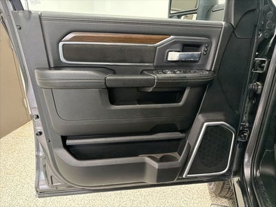 2024 RAM 2500 Laramie Crew Cab 4x4 6'4' Box