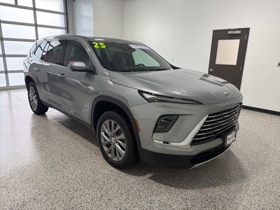 2025 Buick Enclave Preferred FWD