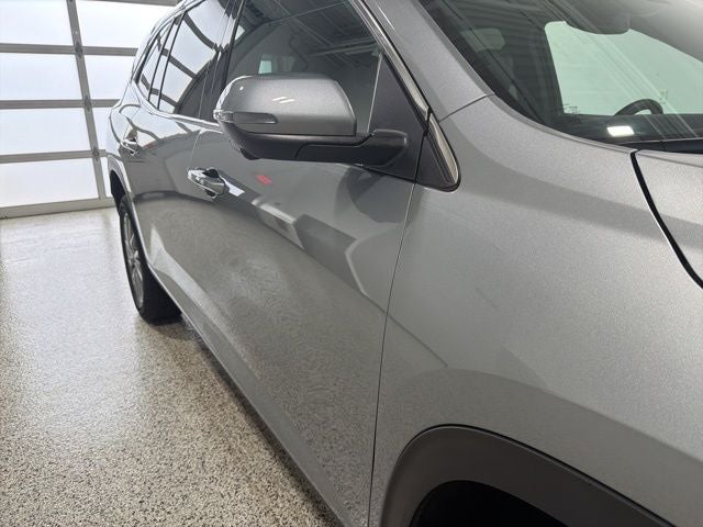 2025 Buick Enclave Preferred FWD