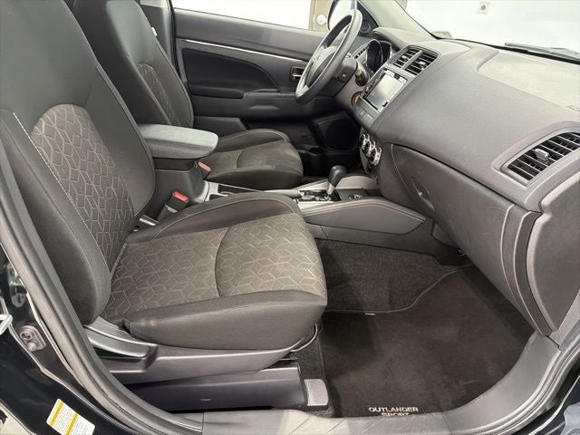 2024 Mitsubishi Outlander Sport Base