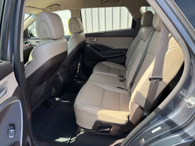 2016 Hyundai Santa Fe SE
