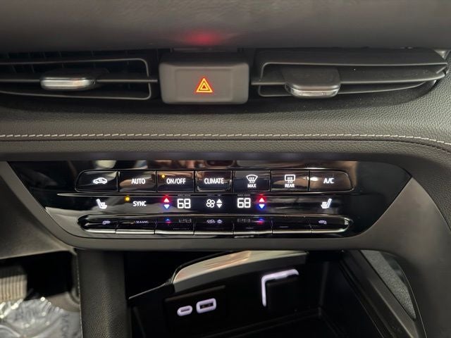 2023 Buick Envision Essence FWD