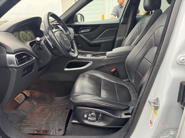 2018 Jaguar F-PACE S